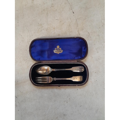 18 - Solid silver harlequin Christening set in case  59 g