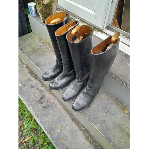 37 - 2 x pairs of military leather riding boots