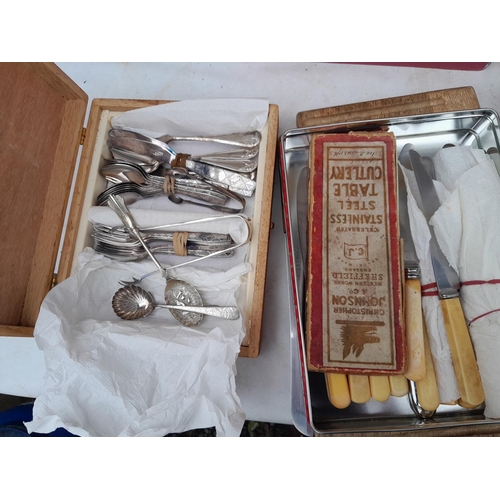 96 - Box of oddments : silver plated cutlery, ornaments various keys etc