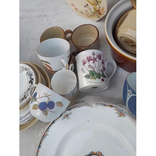 110 - Decorative china : Portmeirion mug, Wheatsheaf, cracked Jasperware