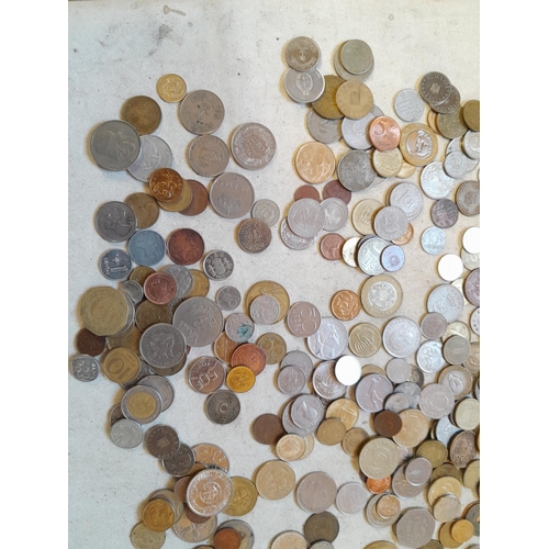 116 - Coins of world (approx 2 kg of mixed base and other metal coinage)