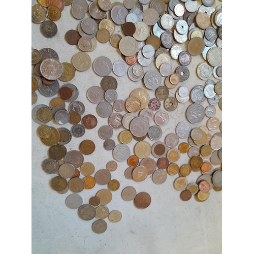 116 - Coins of world (approx 2 kg of mixed base and other metal coinage)