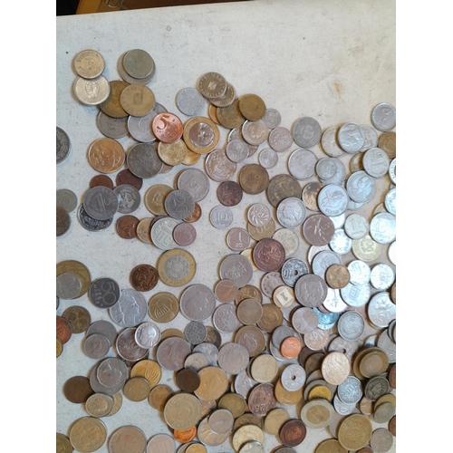 116 - Coins of world (approx 2 kg of mixed base and other metal coinage)