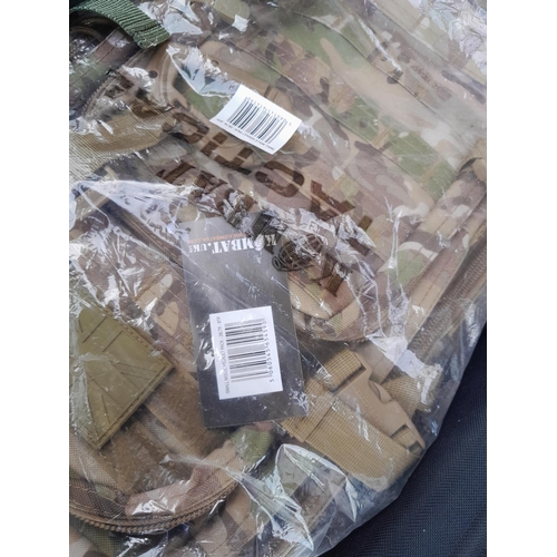 158 - New Old Stock : Camo bag, strap etc.