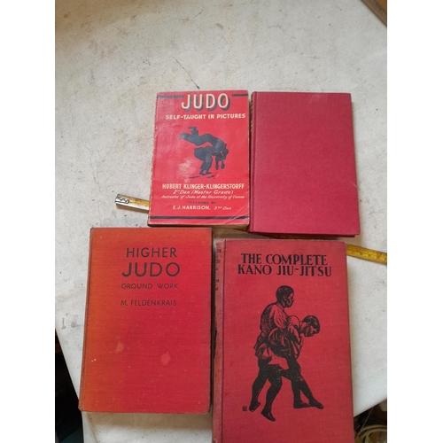 207 - 4 x volumes relating to martial arts