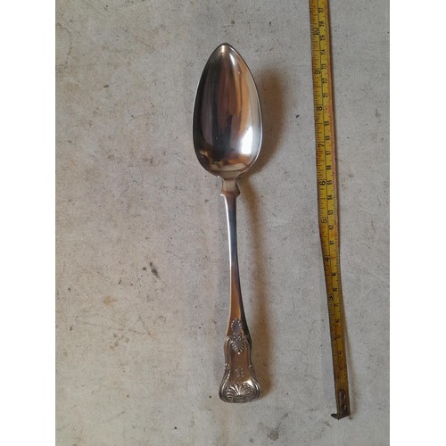 267 - Solid silver serving spoon Glasgow 1828 William Russell II 64 g