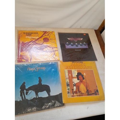 32 - 5  x Record Vinyl albums : Runaways self titled GF, Arlo Guthrie, Wishbone Ash, Aerosmith