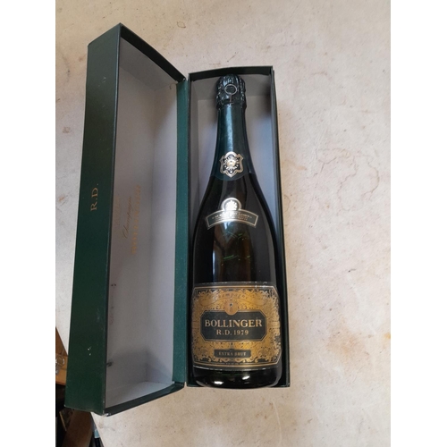 52 - 1979 Bollinger champagne in presentation box