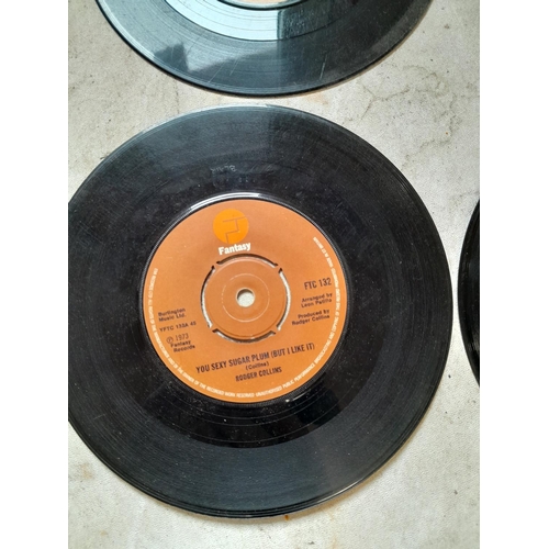 72 - Vinyl record single 45 rpms : mainly reggae all without sleeves : Dillinger JS916, Kellee Patterson ... 