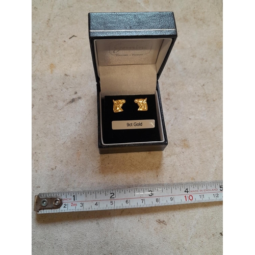 88 - Pair of 9 ct gold horse earrings in presentation box