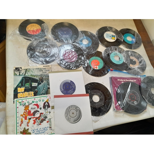 154 - Varied array of vinyl single records : commercial pop from 1960s -1980s with approx vendor stock lis... 