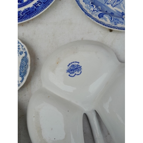 222 - Assorted early - mid 20th century blue and white pottery