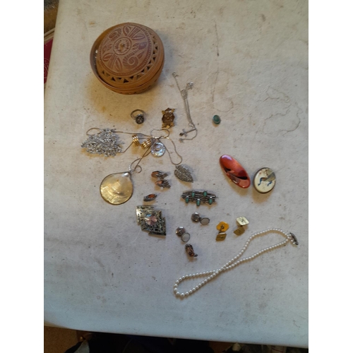 237 - Assorted costume jewellery , some silver included