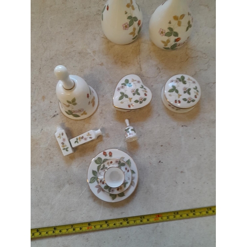 16 - Assorted miniature Wedgewood porcelain items