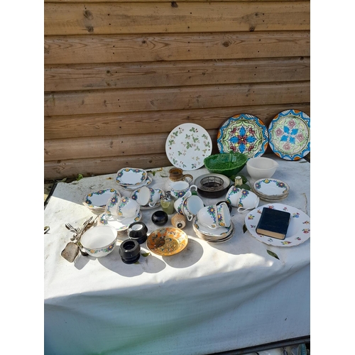 17 - Decorative china and glassware, medical volume , tea ware etc