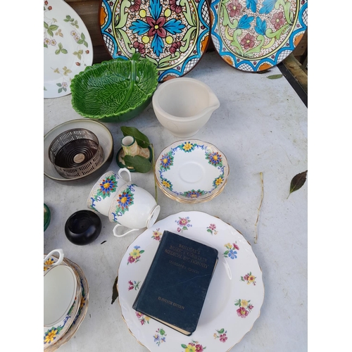 17 - Decorative china and glassware, medical volume , tea ware etc