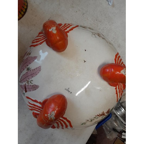 37 - Victorian Wedgwood silver plated rim bowl with crab claw servers : crazed with slight dirt, tarnish ... 