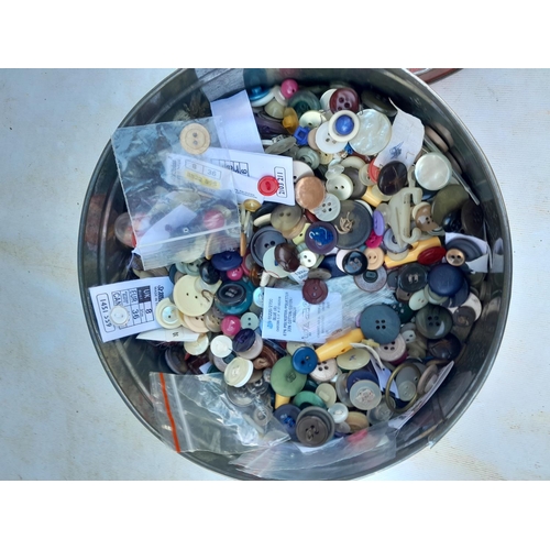 84 - Vintage biscuit tin of buttons