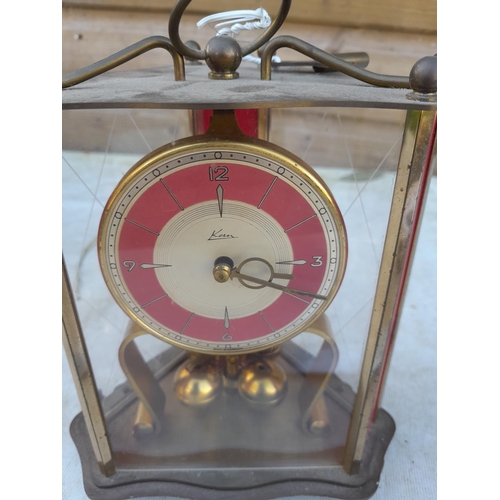 200 - Vintage anniversary clock