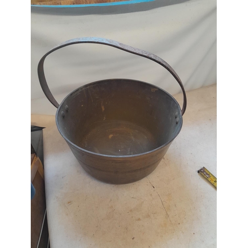 523 - Vintage brass jam pan