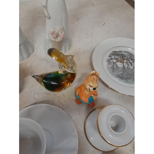 3 - Box of assorted decorative china and glass ornaments : Murano bird, damaged beak, Lladro STYLE figur... 