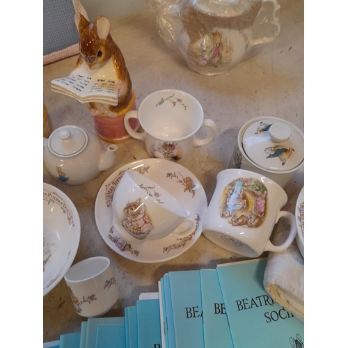 40 - Beatrix Potter and World of Peter Rabbit related ceramics : Wedgwood, Royal; Albert and others, tea ... 