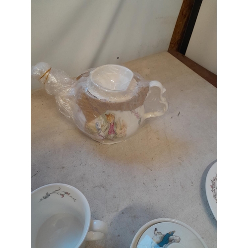 40 - Beatrix Potter and World of Peter Rabbit related ceramics : Wedgwood, Royal; Albert and others, tea ... 