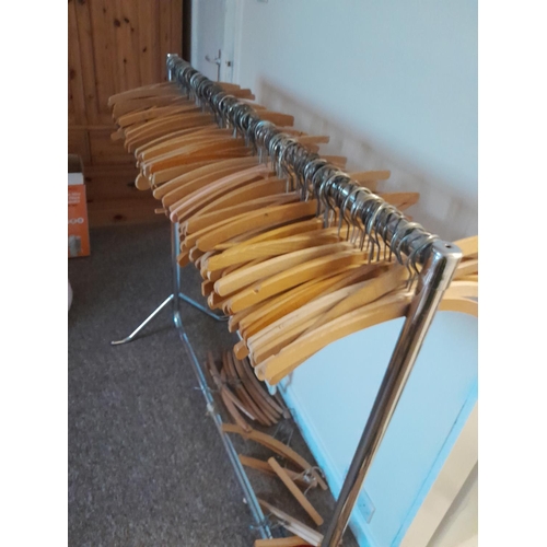 35 - Amount of wooden coat hangers, NOT hanging rack