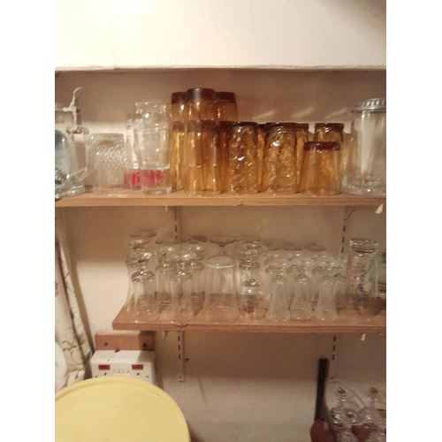 76 - Assorted catering bar glasses, various sizes