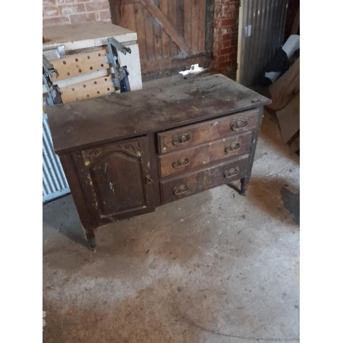 101 - Edwardian oak chest of drawers