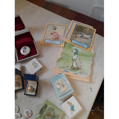 98 - World of Beatrix Potter and Peter Rabbit collectables : enamel trinket boxes in presentation cases, ... 