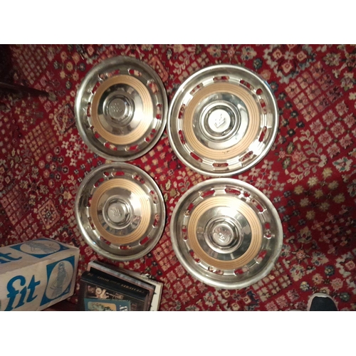 108 - Rolls Royce chrome plate hub caps 17 