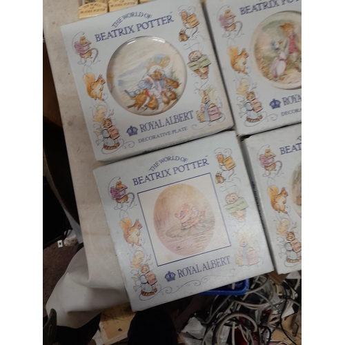 148 - World of Beatrix Potter and Peter Rabbit collectables : Royal Albert collectable plates, boxed, boxe... 