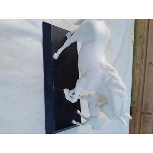 43 - Beswick grey mare and foal on plinth in good order