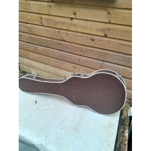 90 - Electric guitar hard case handle broken and replaced