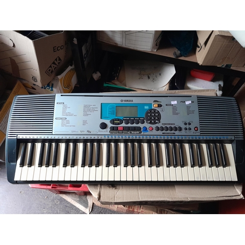 113 - Yamaha PSR 225 GM keyboard