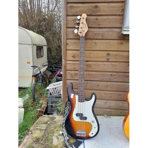 117 - Vintage bass guitar