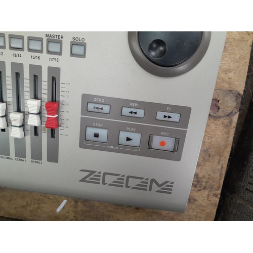 134 - Zoom Multi Track recording studio MRS 1608