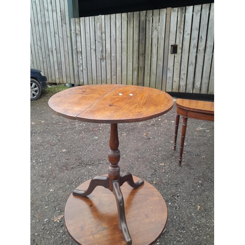 234 - Early 20th century oak wine table 55 cms x 66 cms