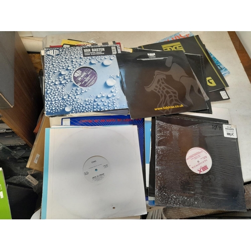 354 - Collection of vinyl 12