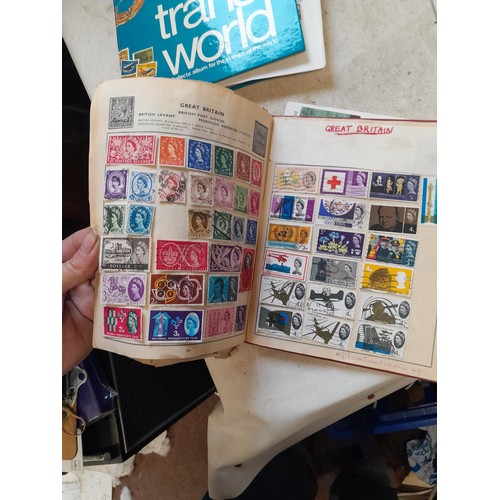 23 - Collection of 20th century stamps of the world mounted in 2 x albums, loose mint and used stamps