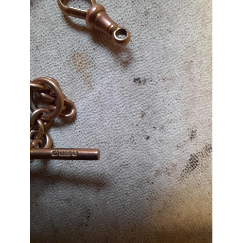 32 - 8 g of odd gold : hallmarked T bar and clasps