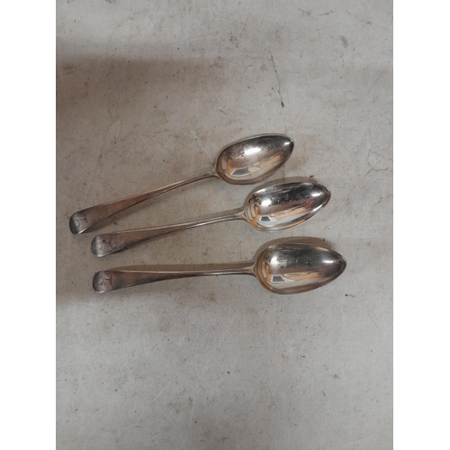 69 - 3 x solid silver table spoons London 1783 Hester Bateman 176 g