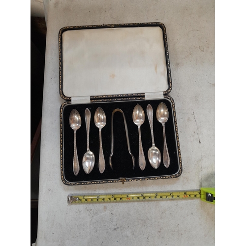 90 - Set of solid silver teaspoon and nips in presentation box Sheffield 1929 109 g