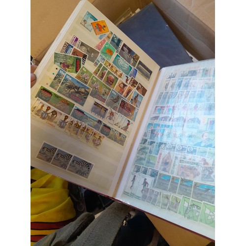 115 - A Mint and Used collection of stamps of Africa, this extensive collection is offered in stock books,... 