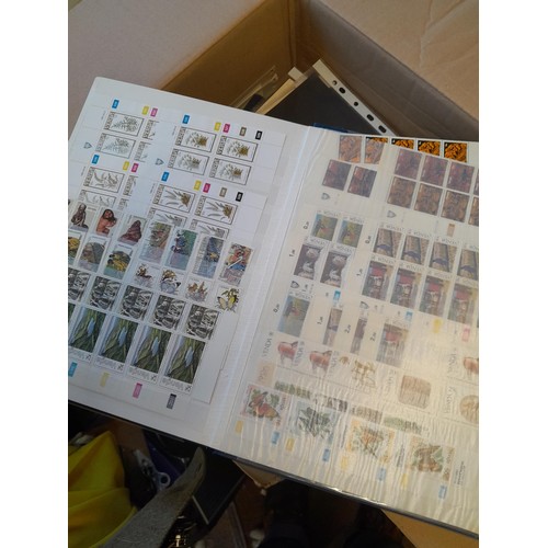 115 - A Mint and Used collection of stamps of Africa, this extensive collection is offered in stock books,... 