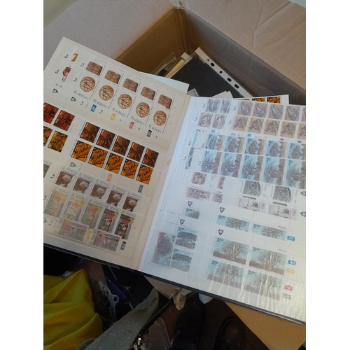 115 - A Mint and Used collection of stamps of Africa, this extensive collection is offered in stock books,... 