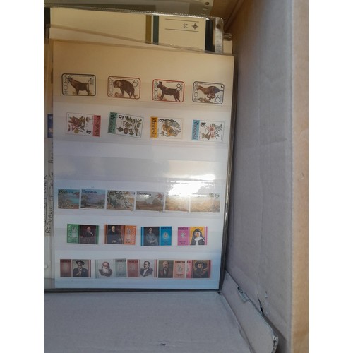 115 - A Mint and Used collection of stamps of Africa, this extensive collection is offered in stock books,... 