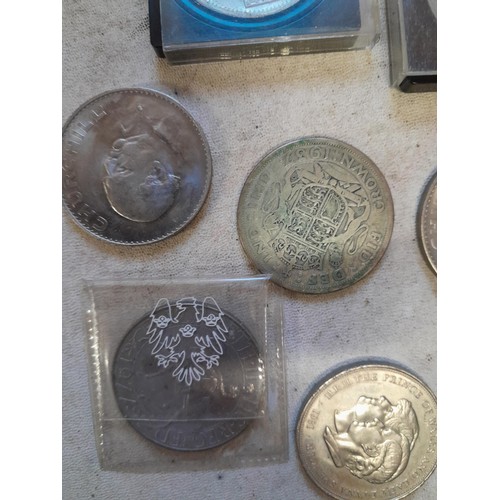 124 - Coins : Crowns 1937 NF, 1953  3 x coins all cased usually higher grade, 1960 2 x coins VF / GVF & 4 ... 