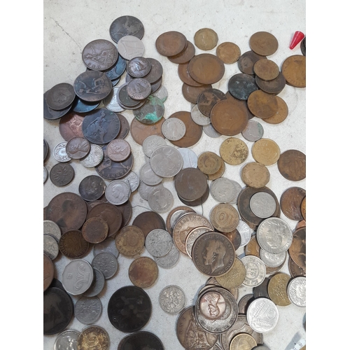 135 - Coins : GB and foreign mainly base metal coinage in mahogany instrument box & £1 & 10 Shilling note